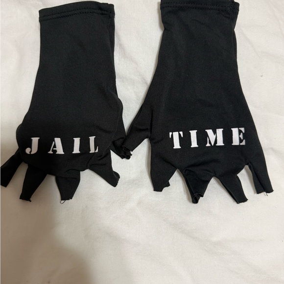 Women’s police costume - Picture 4 of 5